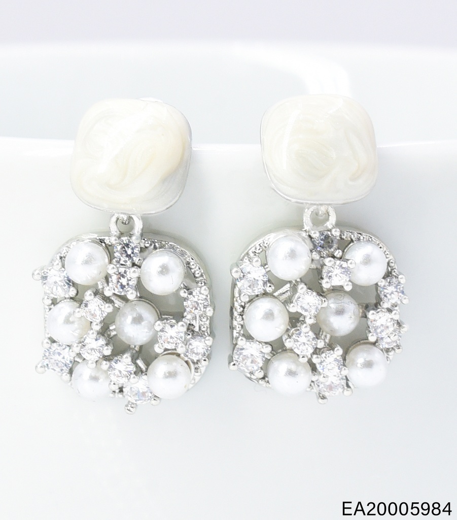 ARETES PLAT CUADRO CREMA/ PERLAS ZIRC. EE4907-6 012026