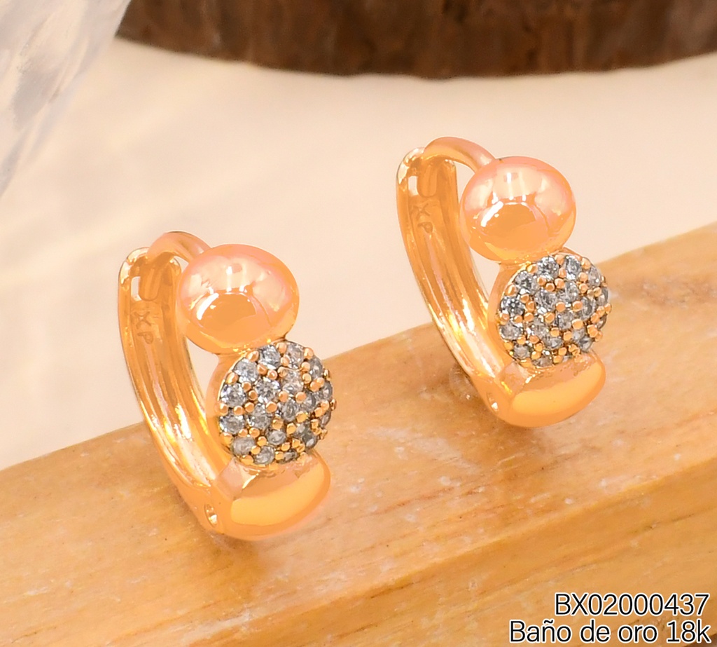 ARETES HUGGIES BAÑO DE ORO 18K XUPING PELOTITAS LISAS/ZIRC. 6707