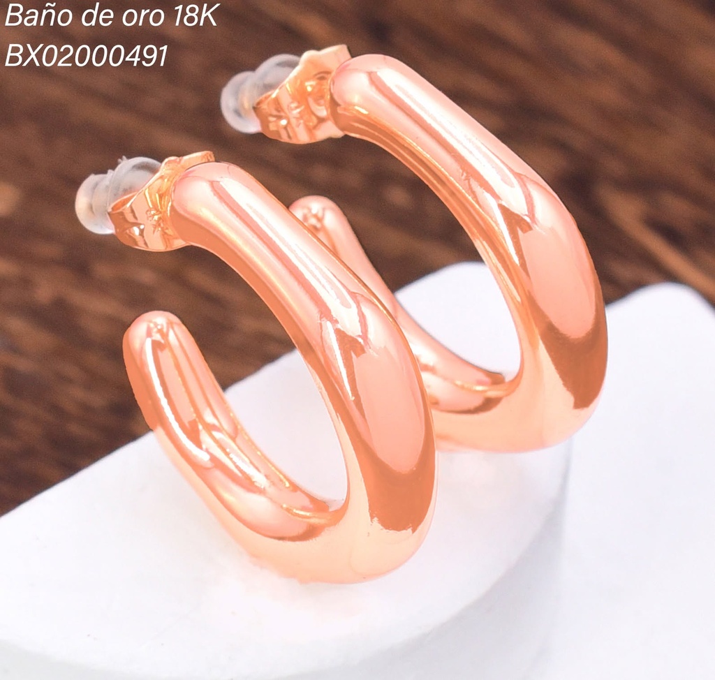 ARETES BAÑO DE ORO 18K. XUPING "C" INFLADAS IRREGULARES