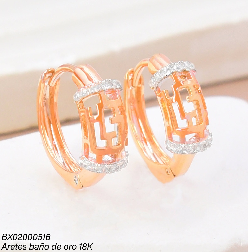 ARETES BAÑO DE ORO 18K. XUPING HUGGIES CROQUI CILINDRO ZIRC
