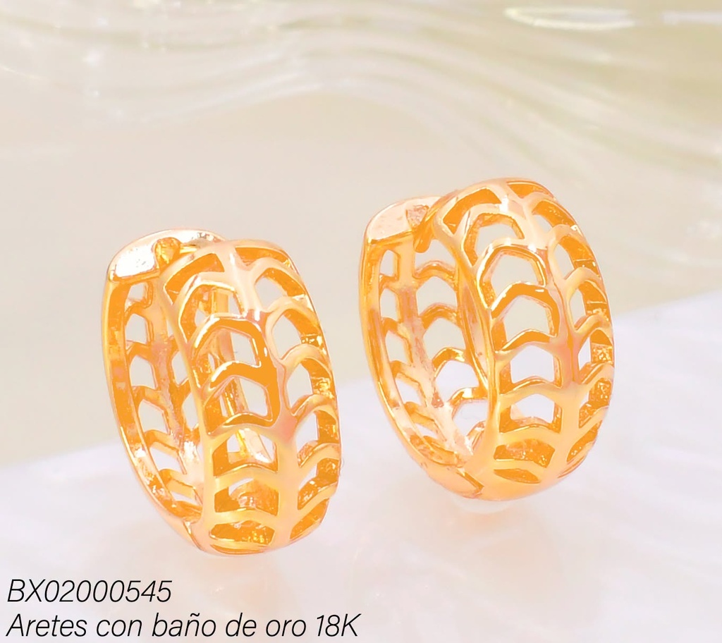 ARETES BAÑO DE ORO 18K. XUPING HUGGIES CALADA