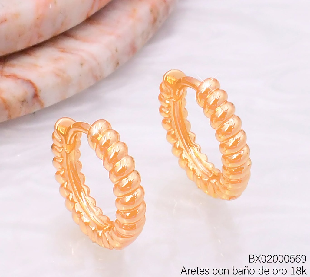 ARETES BAÑO DE ORO 18K XUPING HUGGIES TORNEADAS