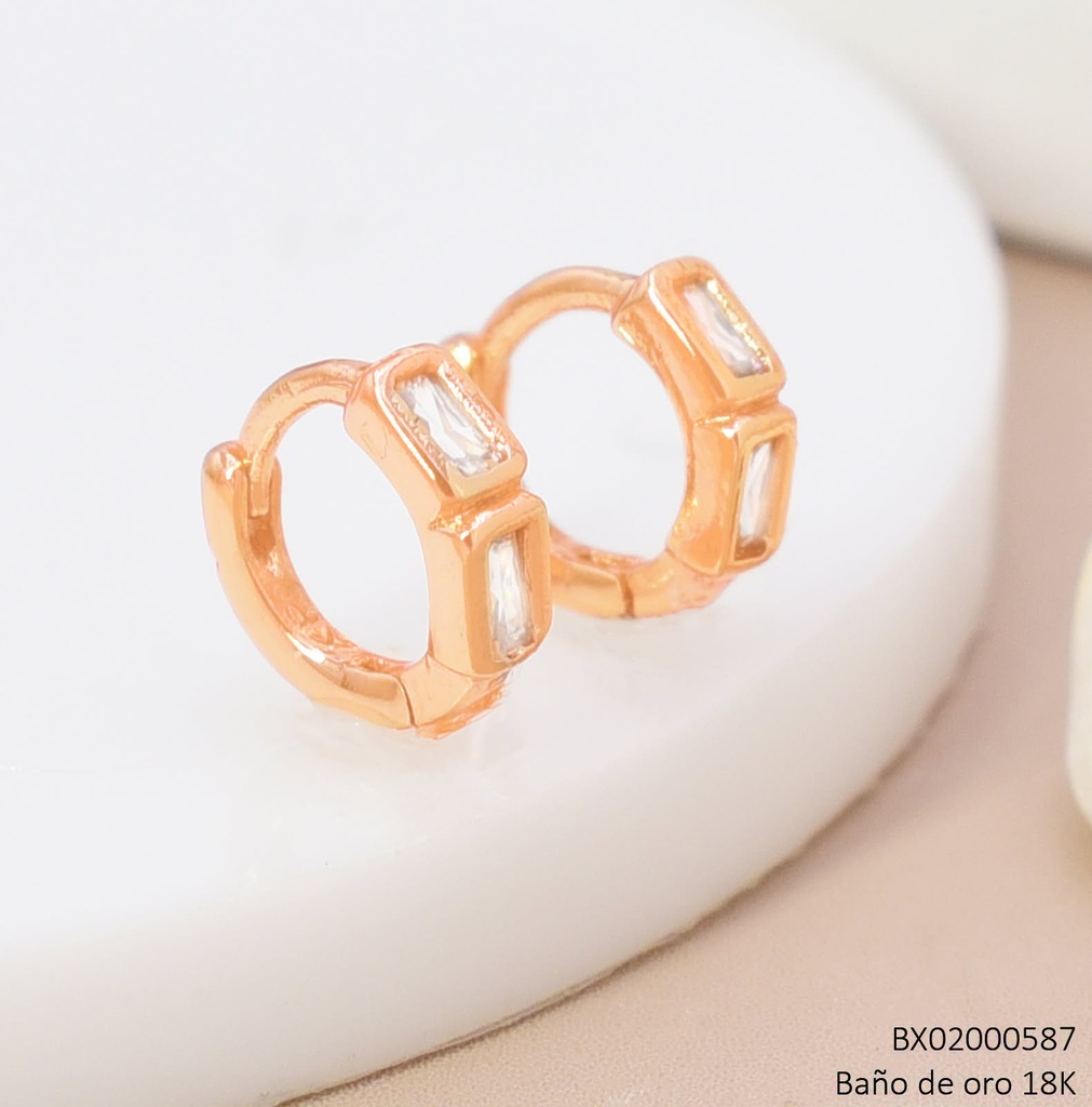 ARETES HUGGIES BAÑO DE ORO 18K. XUPING 2 RECT.VERTICAL