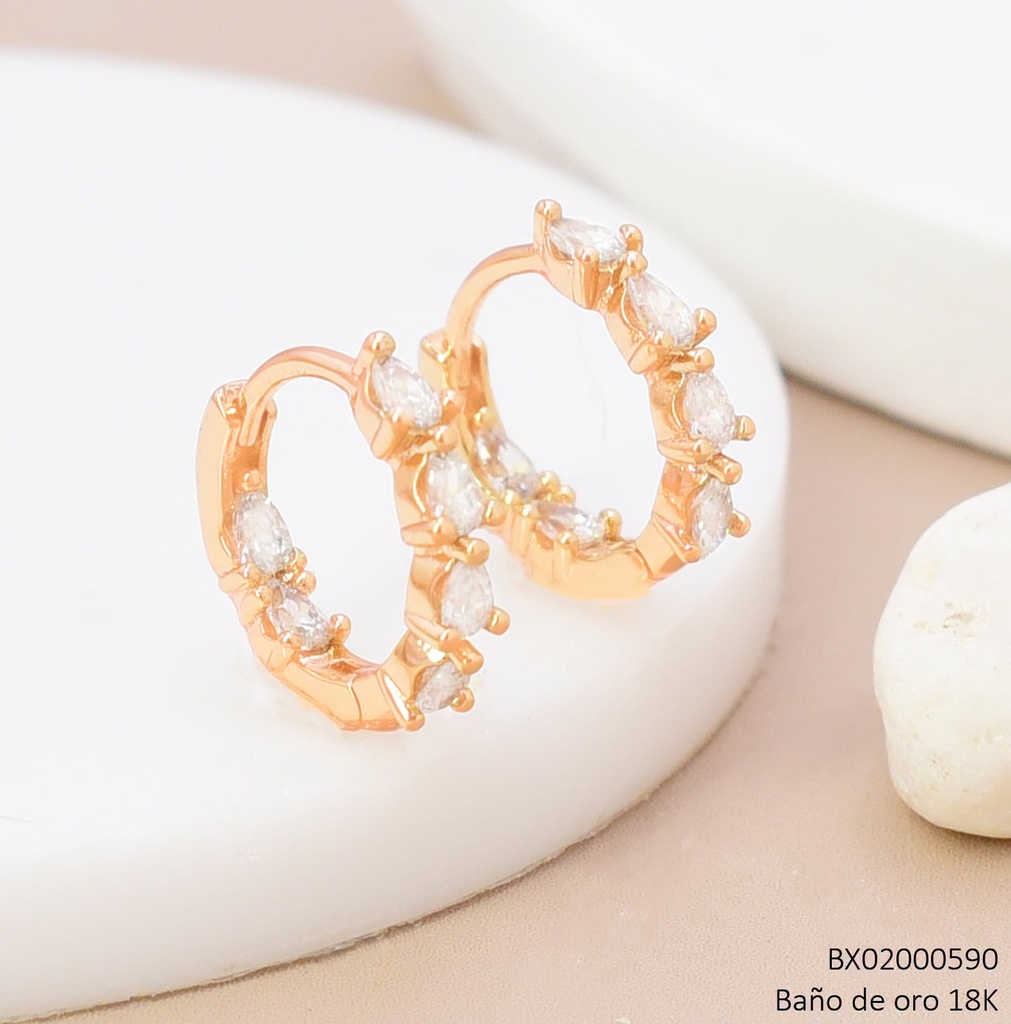 ARETES HUGGIES BAÑO DE ORO 18K. XUPING 4 GOTAS ZIRC.VERT.