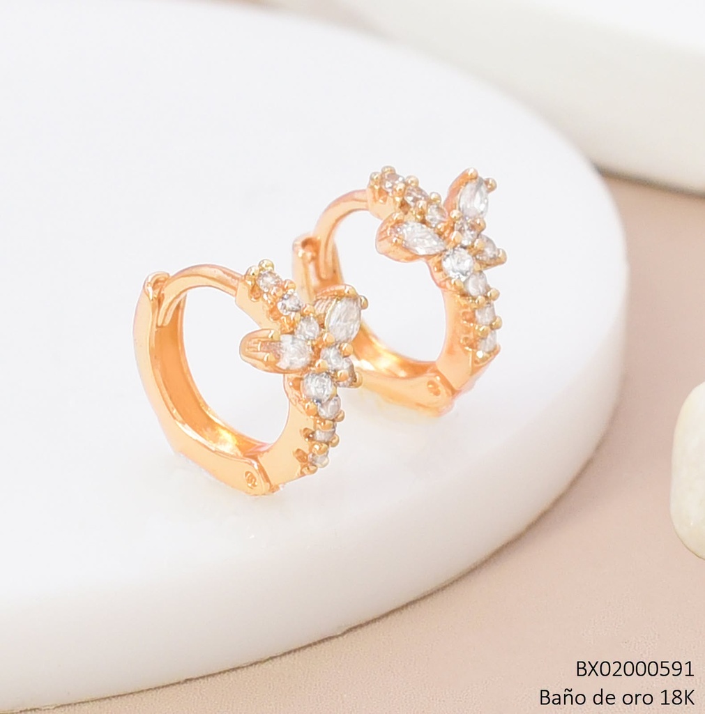 ARETES HUGGIES BAÑO DE ORO 18K. XUPING MARIPOSA