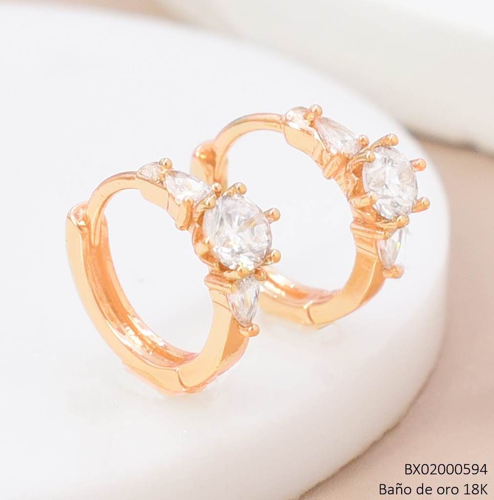 ARETES HUGGIES BAÑO DE ORO 18K. XUPING ESTILO ANILLO SOLIT