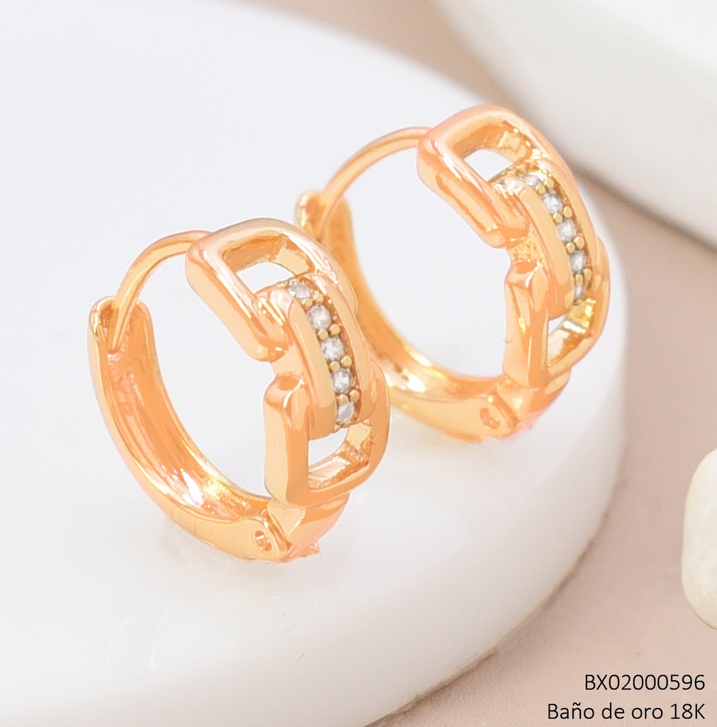 ARETES HUGGIES BAÑO DE ORO 18K. XUPING ESLAB.CUADRO