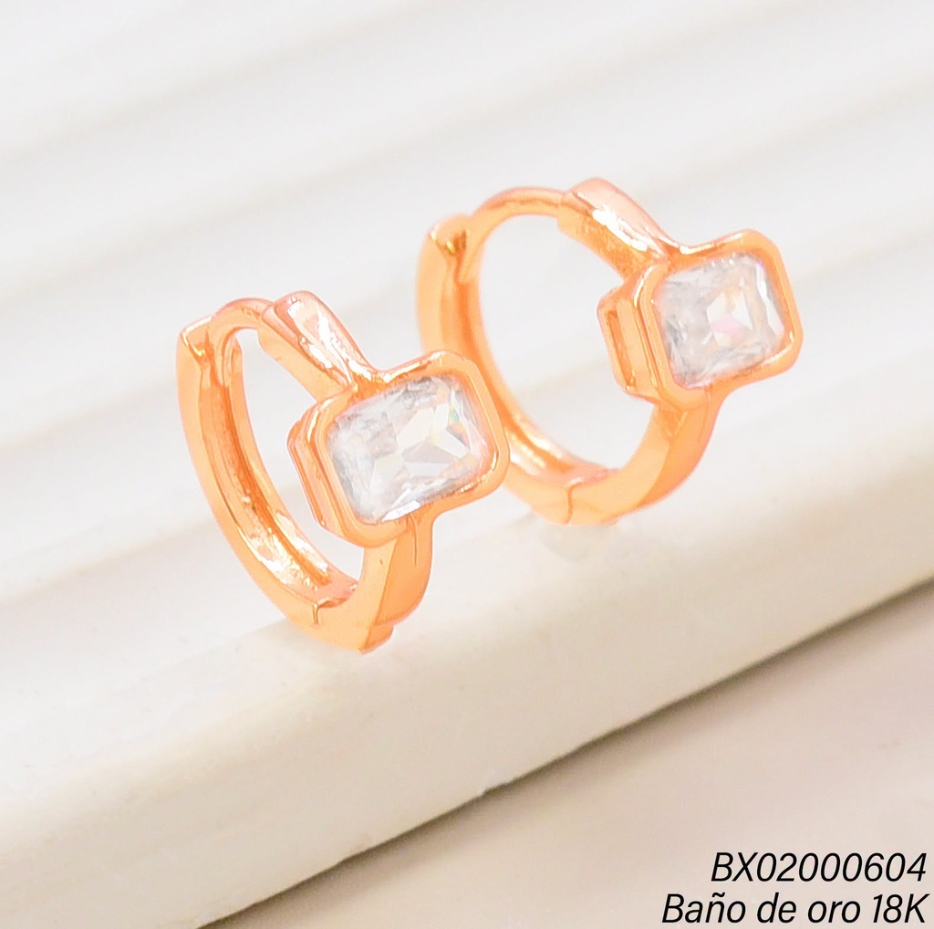 ARETES HUGGIES BAÑO DE ORO 18K. XUPING RECT.ZIRC.HORIZ.