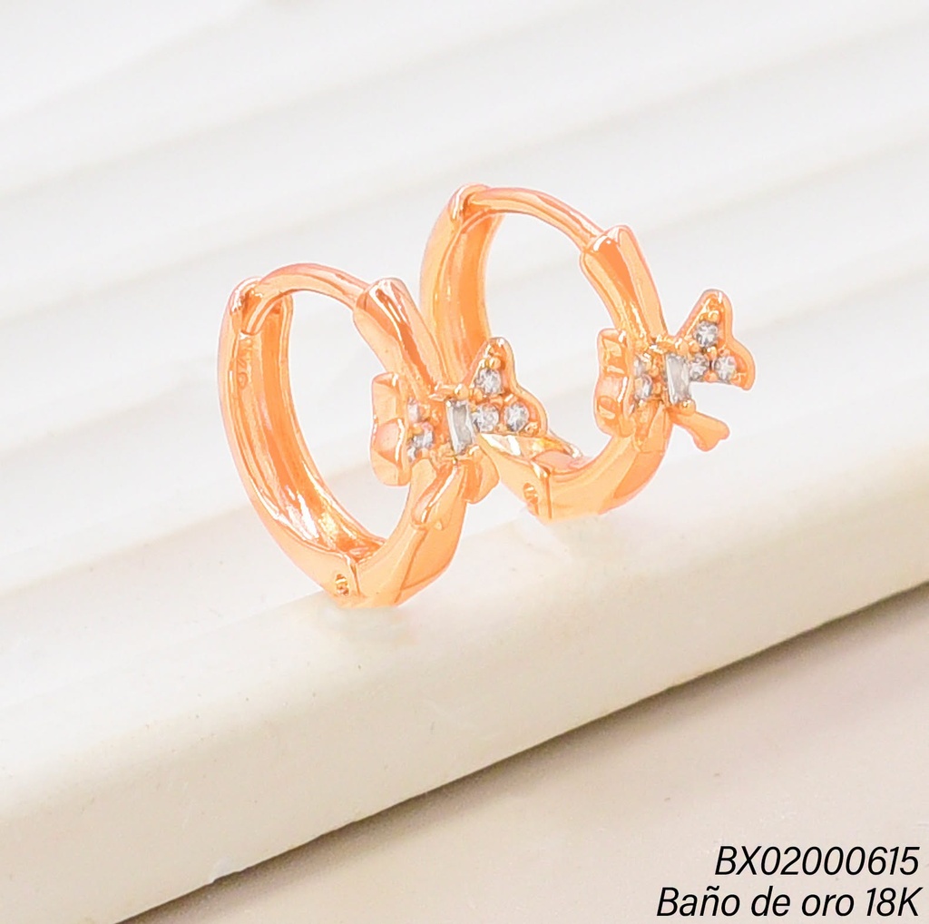 ARETES HUGGIES BAÑO DE ORO 18K. XUPING LAZO C/ZIRC.