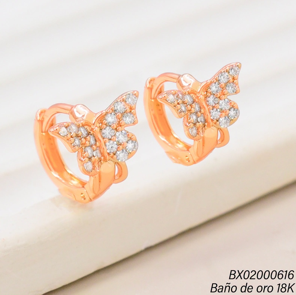 ARETES HUGGIES BAÑO DE ORO 18K. XUPING MARIPOSAS C/ZIRC.