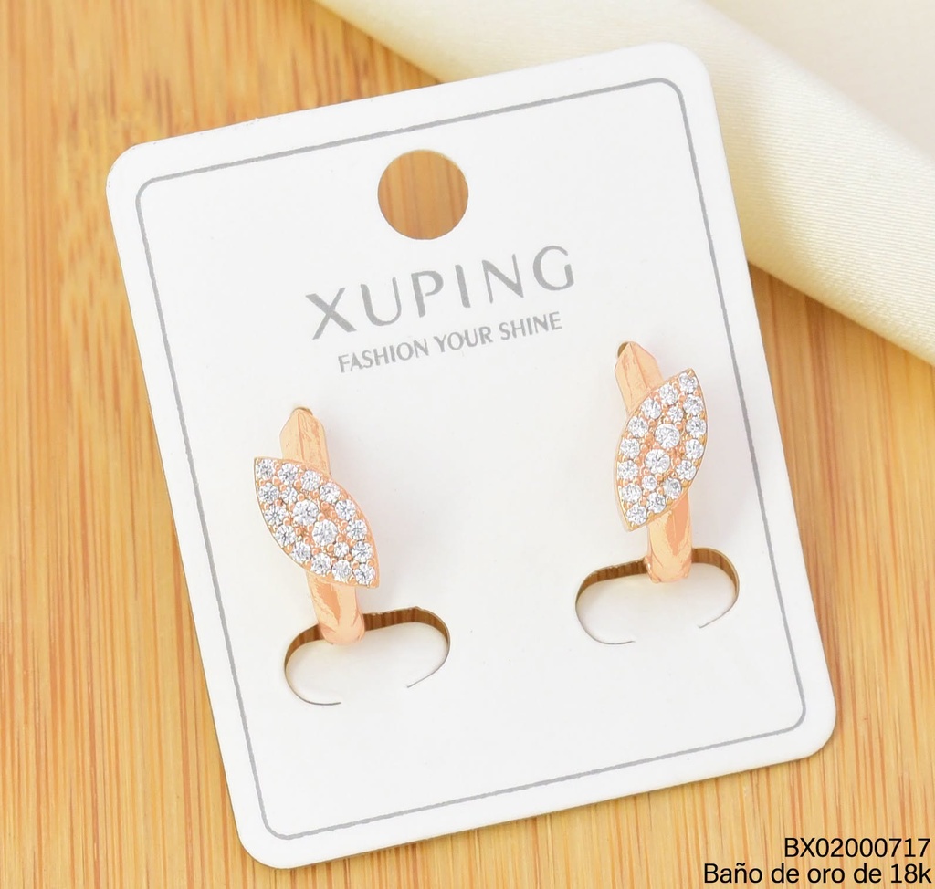 ARETES HUGGIES BAÑO DE ORO 18K XUPING HOJITA ZIRC. (X.JL)