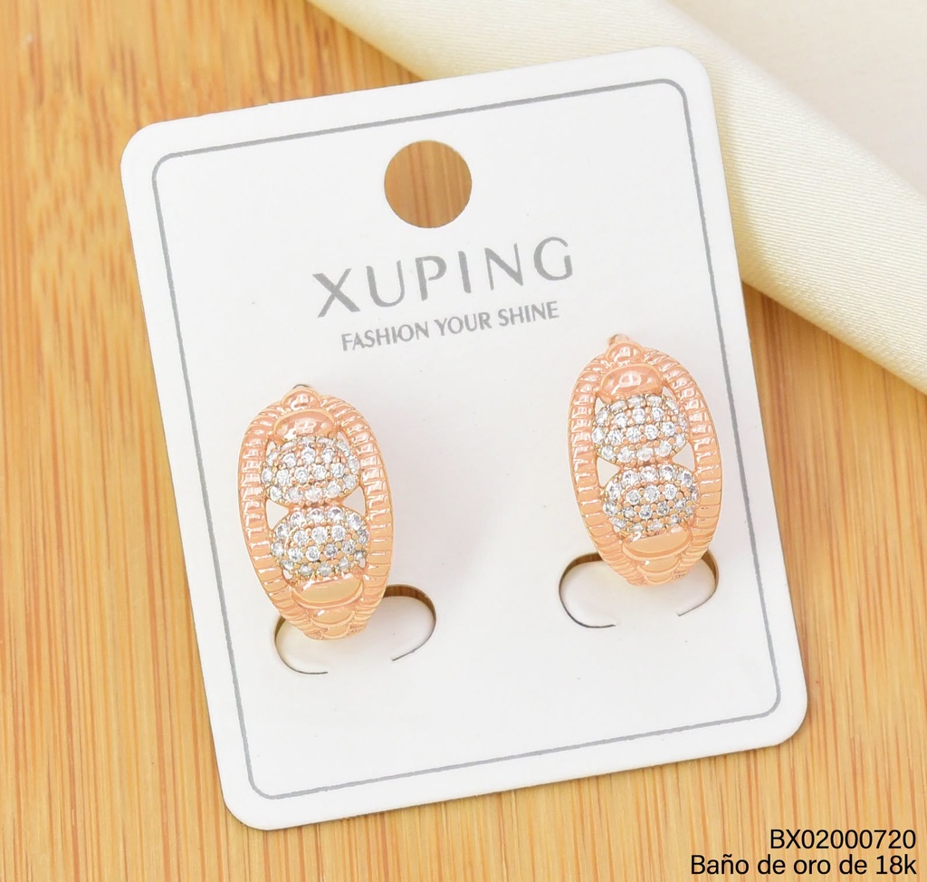 ARETES HUGGIES BAÑO DE ORO 18K XUPING OV. HORIZONTALES ZIRC. (X.JL)