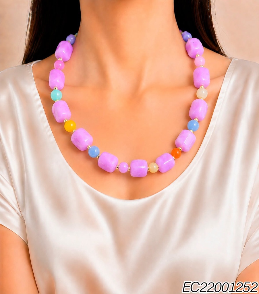 COLLAR ACRILICO PIEDRAS LILA/COL. CILINDRO/PELOTA CE839-21 (INV526)