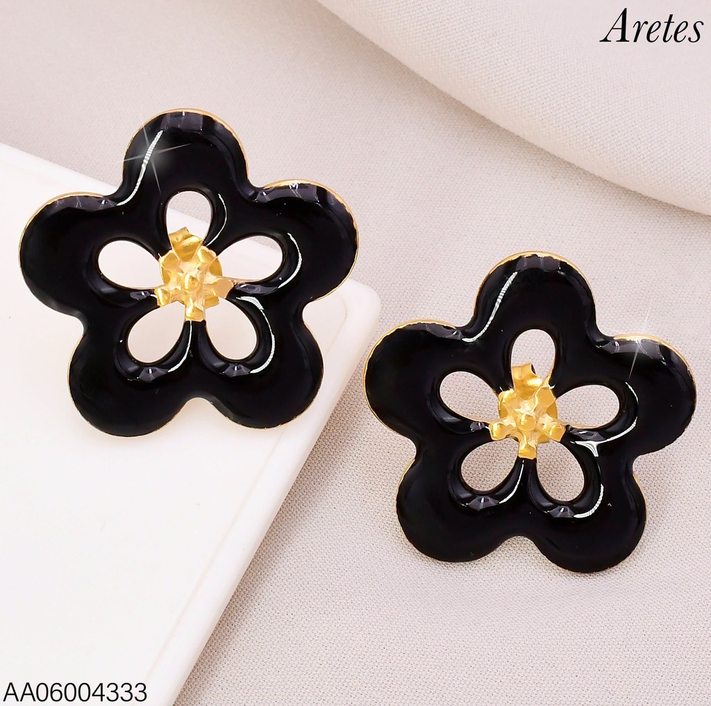 ARETES ESMALTADOS CROQUI FLOR NEGRA WH260630