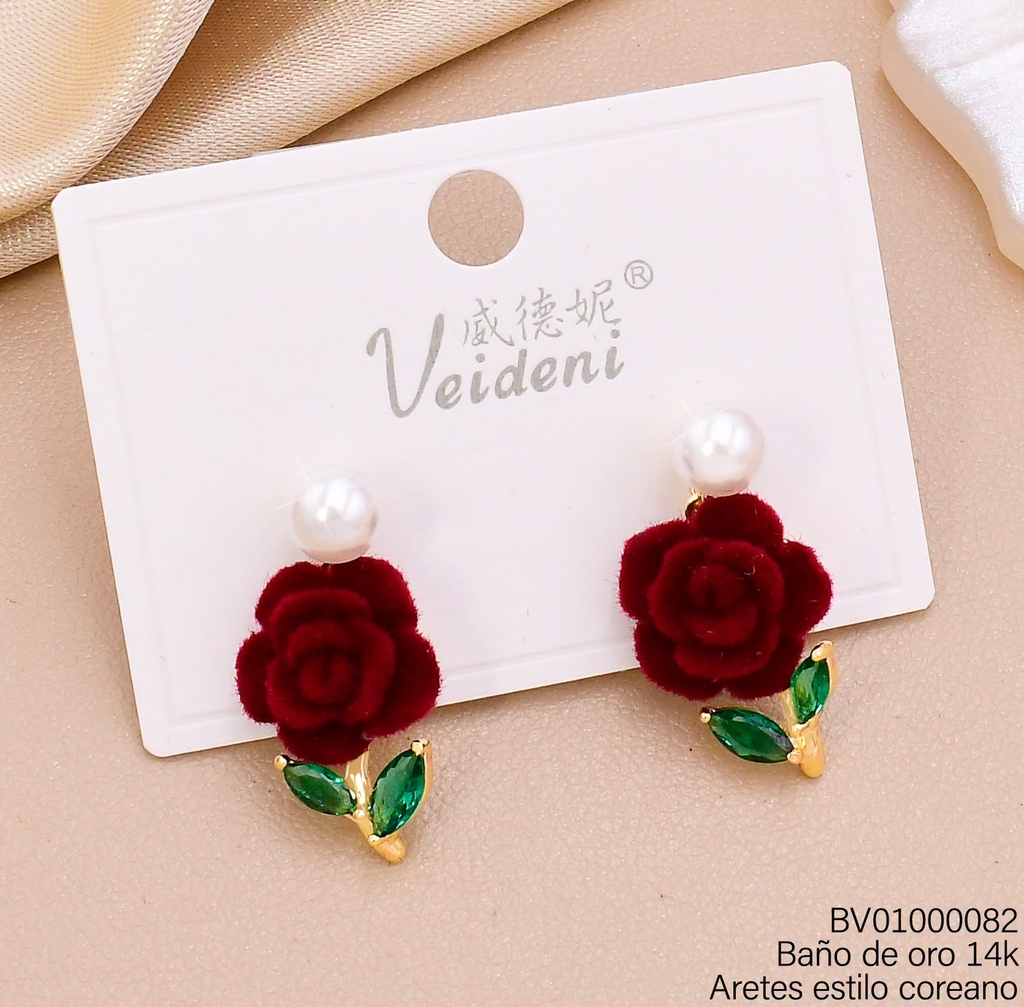 ARETES BAÑO DE ORO 14K. PERLA/FLOR GAMUZA ROJA/HOJITAS ZIRC. EH-4154(VEI080926)