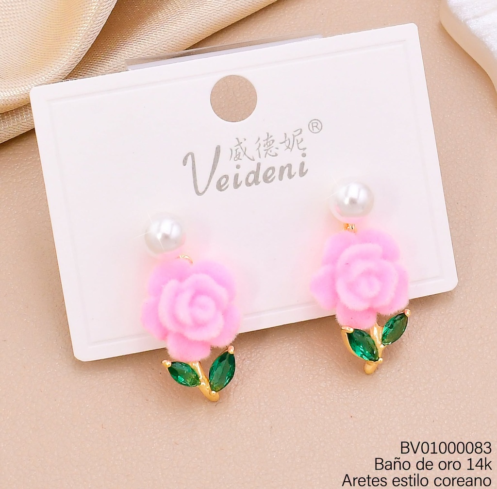 ARETES BAÑO DE ORO 14K. PERLA/FLOR GAMUZA ROSADA/HOJITAS ZIRC.EH-4154(VEI080926)