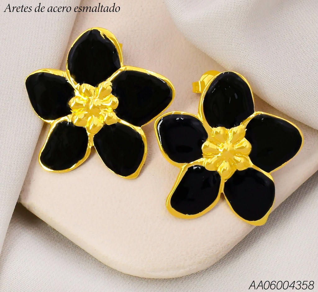 ARETES FLOR 5 PETALOS NEGROS ESMALTADOS KE124034 (KS26)