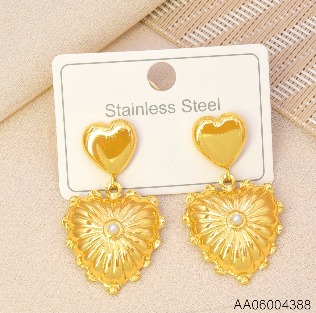ARETES CORAZON LISO/CORAZON RAYADO/PERLA CENTRO KE134220 (KS26)