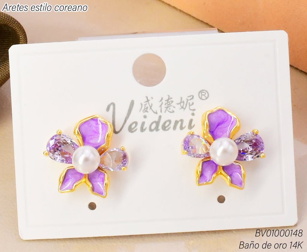 ARETES BAÑO DE ORO 14K.FLOR 5 PET.ZIRC.ESMAL.LILA EH-4329 (VEI080926)