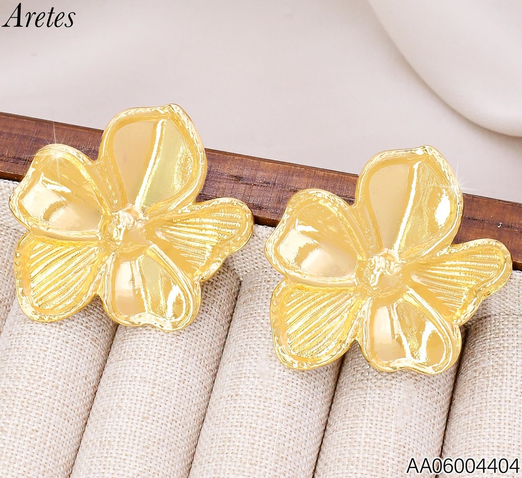 ARETES FLOR 5 PETALOS LISO-RAYADOS IRREG. (KS26)