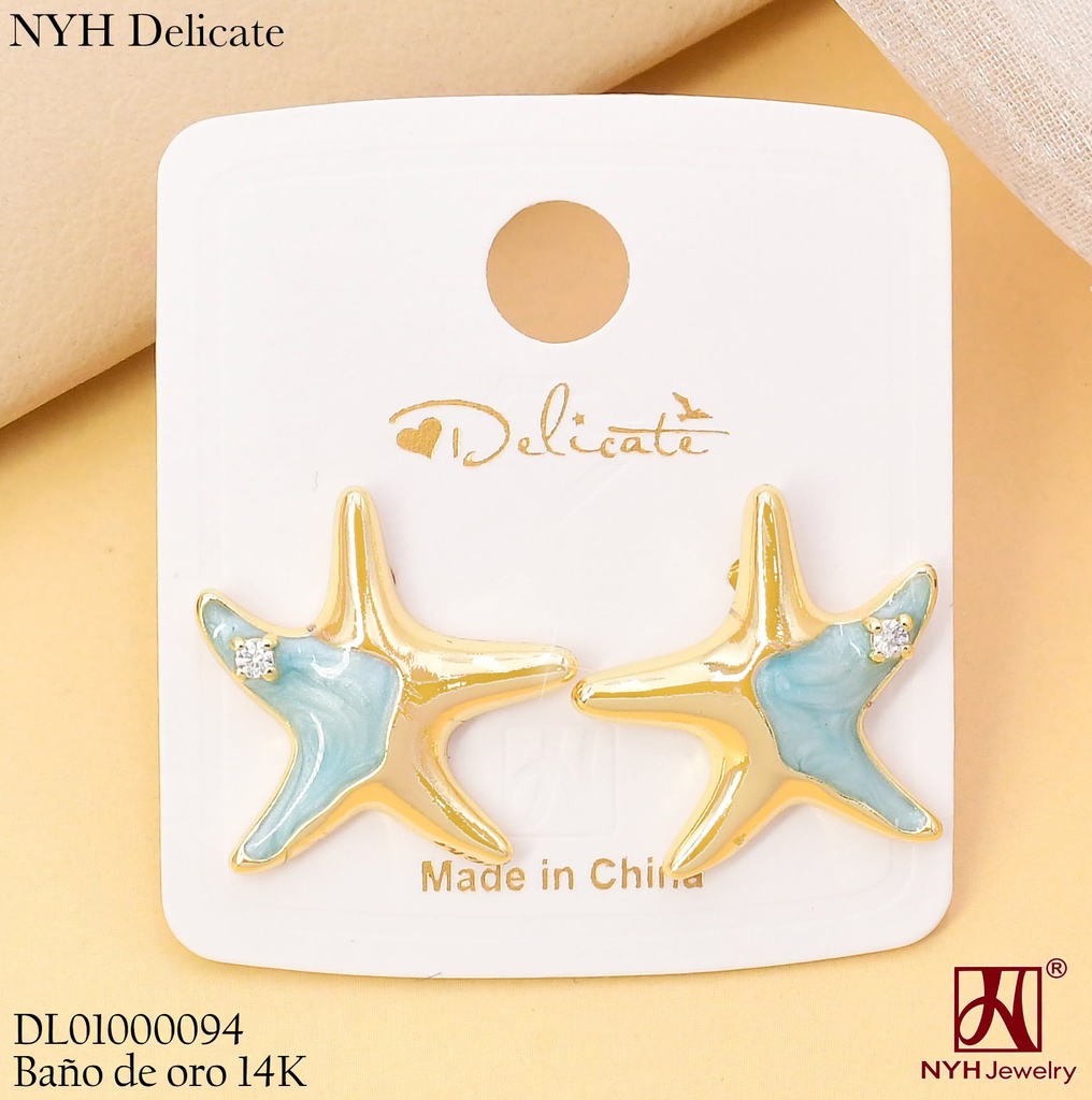 ARETES BAÑO DE ORO 14K. ESTRELLA MITAD ESMALTADO CELESTE GSH1537A (OC.)