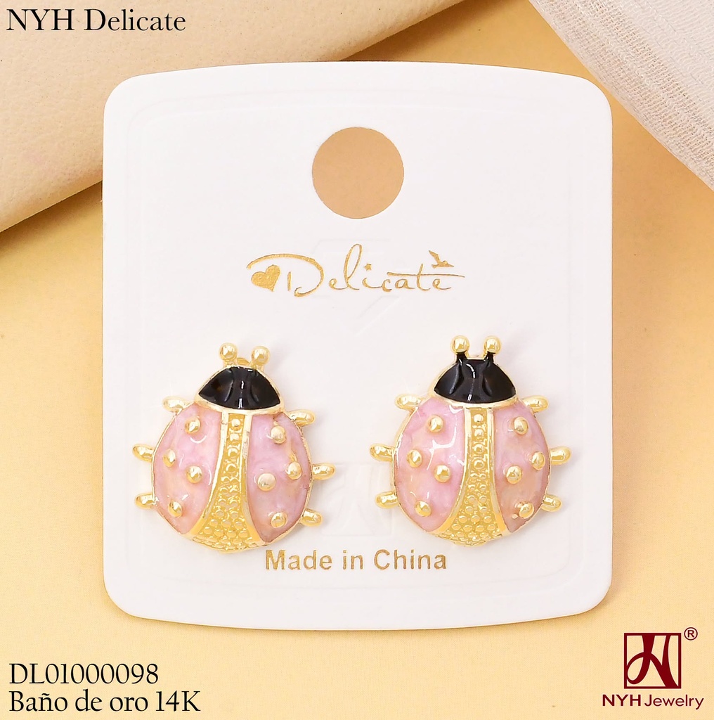 ARETES BAÑO DE ORO 14K. MARIQUITA ESMALTADA ROSADA GSH1532A (OC.)