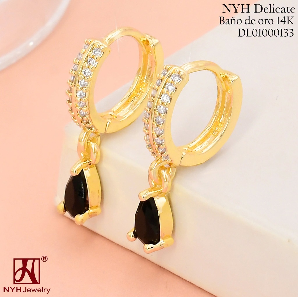 ARETES HUGGIES BAÑO DE ORO 14K. GOTA ZIRC.NEGRA TG3310V (OC.)