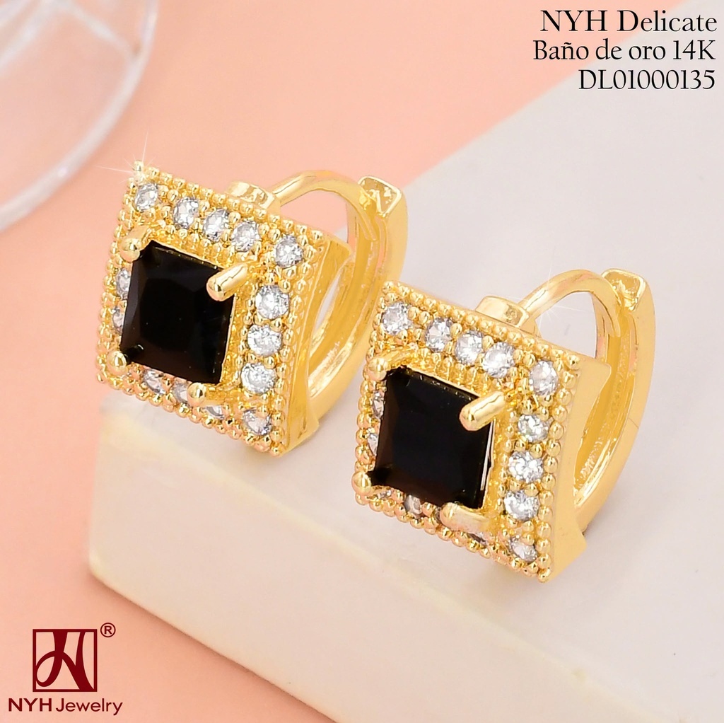 ARETES HUGGIES BAÑO DE ORO 14K. CD.ZIRC.CENTRO NEGRO TG2772J (OC.)