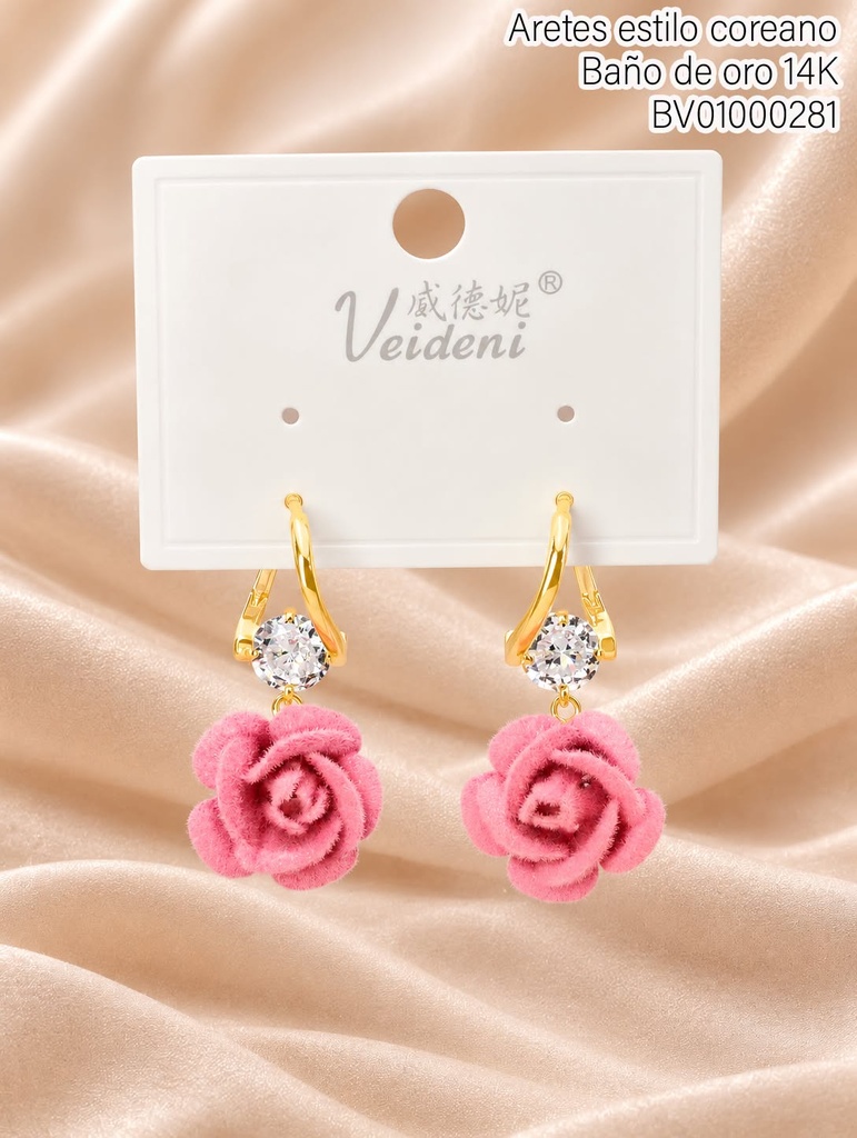 ARETES HUGGIES BAÑO DE ORO 14K. FLOR ROSADA GAMUZA ZIRC.RD EH-3785 (VEI080926)
