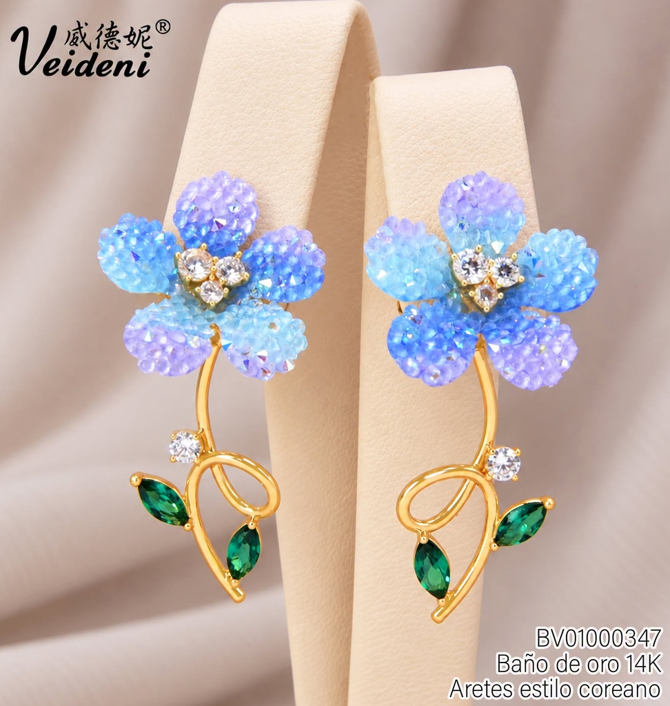 ARETES BAÑO DE ORO 14K.FLOR 5 PETALOS CRISTALES CELESTES TALLO C/HOJAS  EH-4573 (2VEI211026)