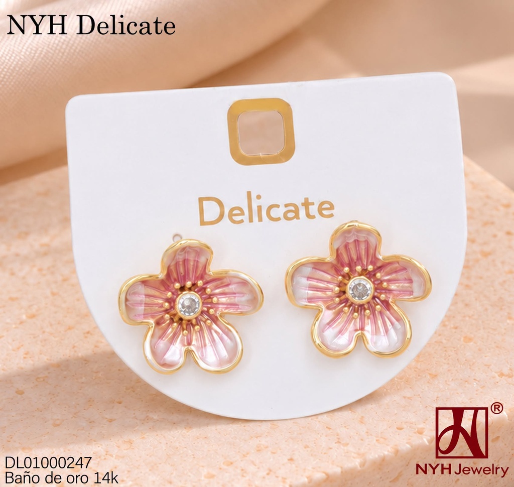 ARETES BAÑO DE ORO 14K.  FLOR 5 PETALOS ROSADOS C/BLANCO LH1075A (DEL211026)
