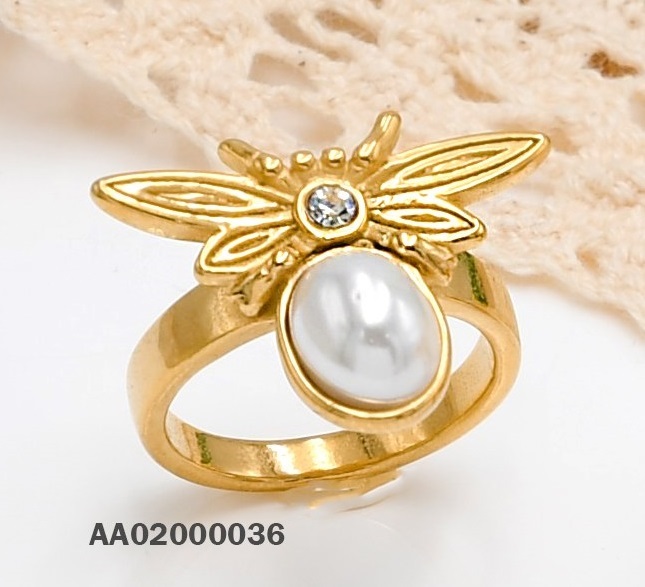 ANILLO ACERO DORADO DE ABEJA CON PERLA EN LA COLA