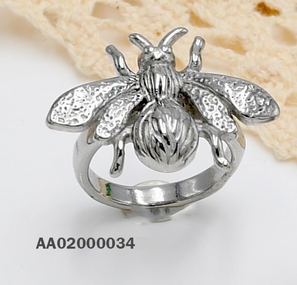 ANILLO ACERO PLATEADO DE ABEJA CON PUNTITOS EN LAS ALAS
