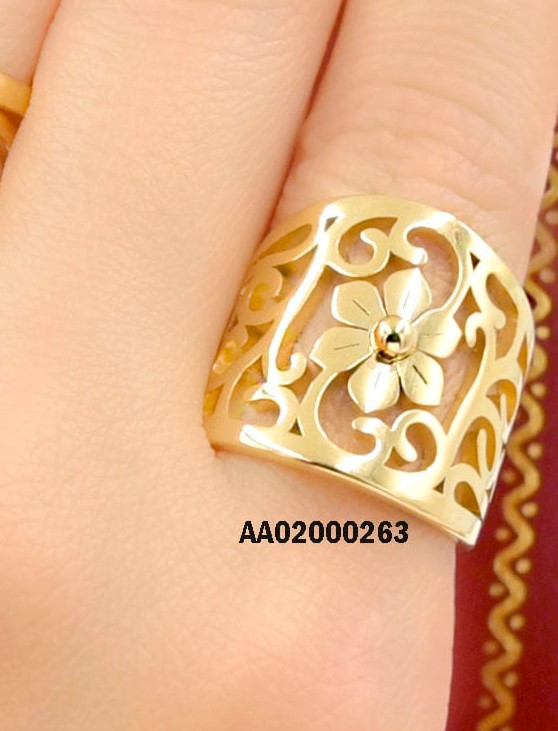 ANILLO ANCHO CALADO FLOR AL CENTRO