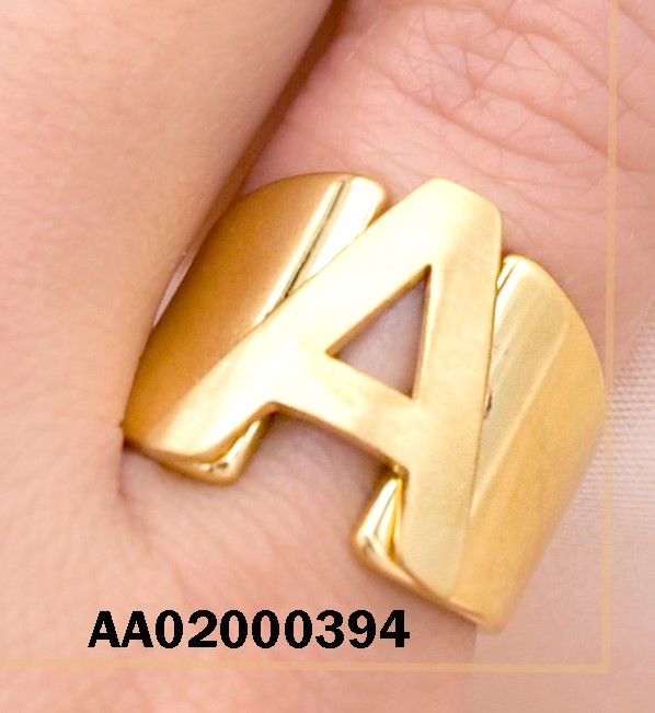 ANILLO ANCHO DORADO LISO LETRA "A"