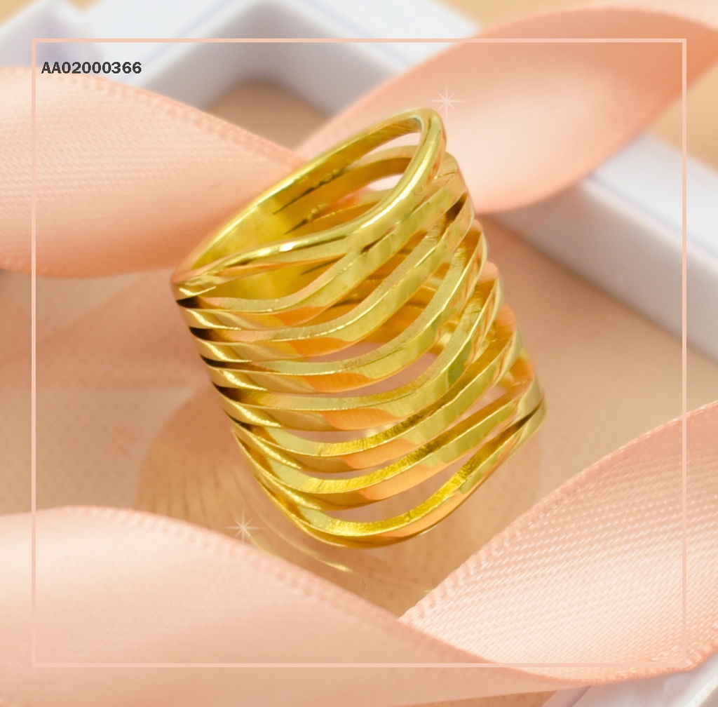 ANILLO ANCHO MUCHAS LÍNEAS ONDULADAS