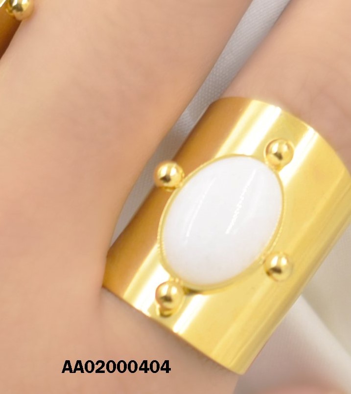 ANILLO ANCHO PIEDRA OVALADA BLANCA