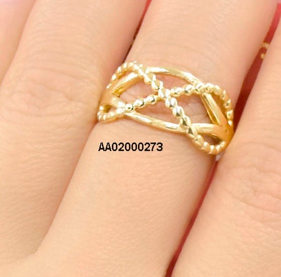 ANILLO CORDÓN ENTRELAZADOS CON LÍNEAS LISAS