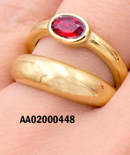 ANILLO DOBLE ZIRCONIA ROJA OVALADA HORIZ./LISO