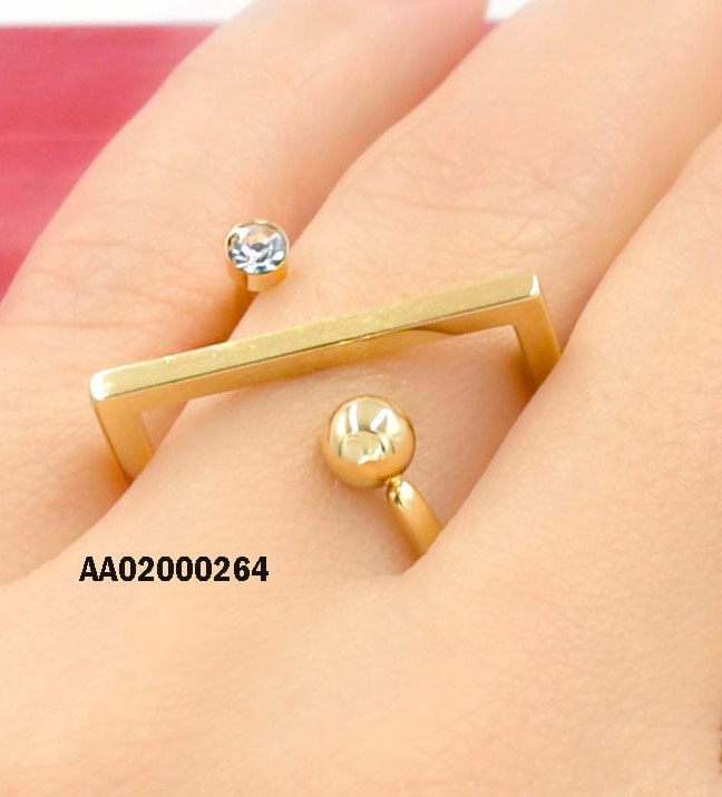 ANILLO DORADO "%" ZIRCONIA Y PELOTITA