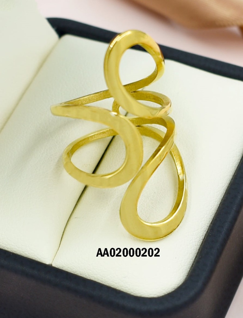 ANILLO DORADO ALARGADO DE TRES OVALOS
