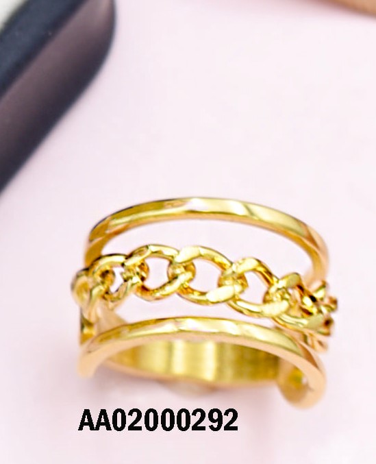 ANILLO DORADO DOS LÍNEAS CADENA EN MEDIO