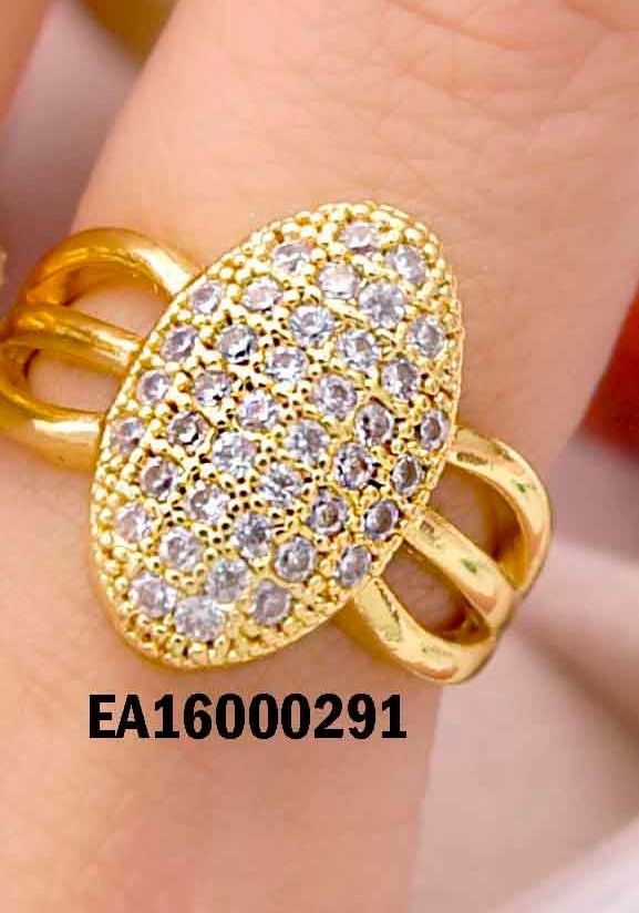 ANILLO DORADO ÓVALO C/ZIRCONIAS