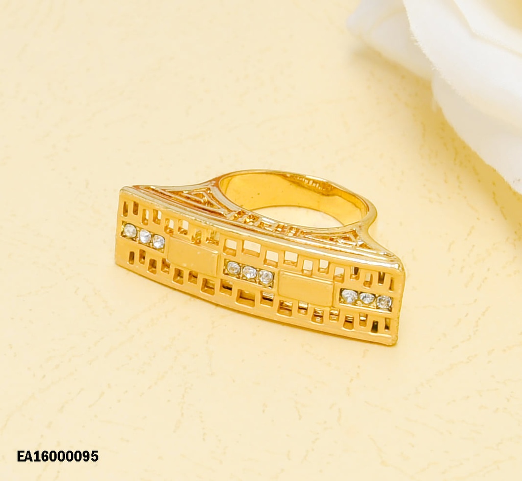ANILLO ENCHAPADO DORADO DE RECTANGULO
