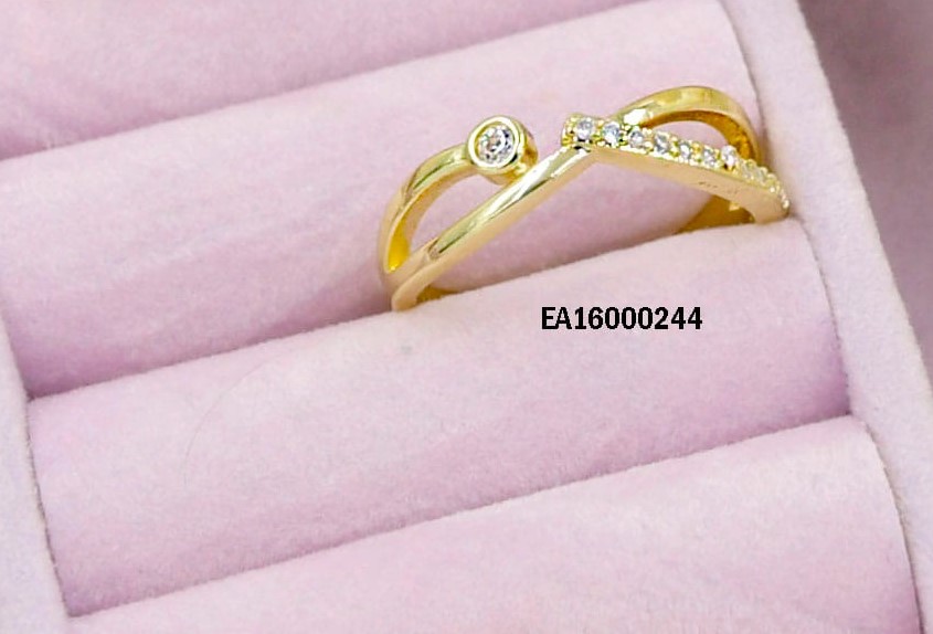 ANILLO ENTRELAZADO CON FIN EN ZIRCONIA