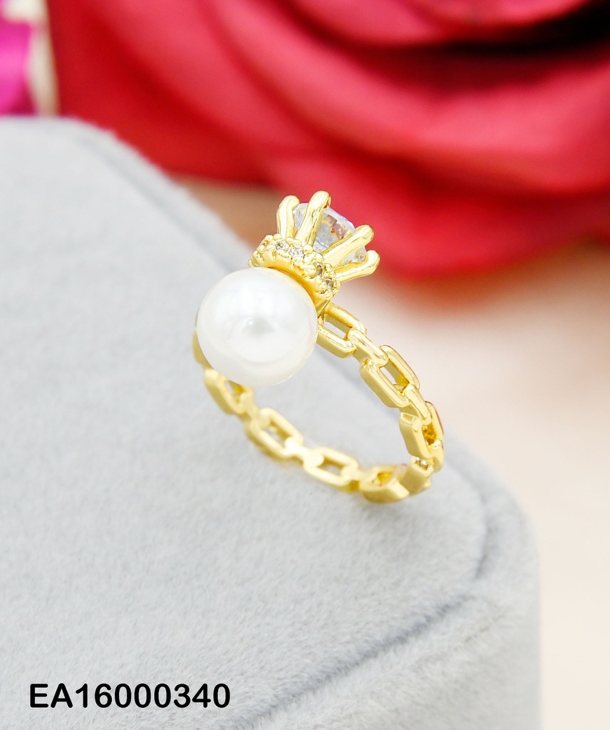 ANILLO ESLABONES DE PERLA CON CORONA