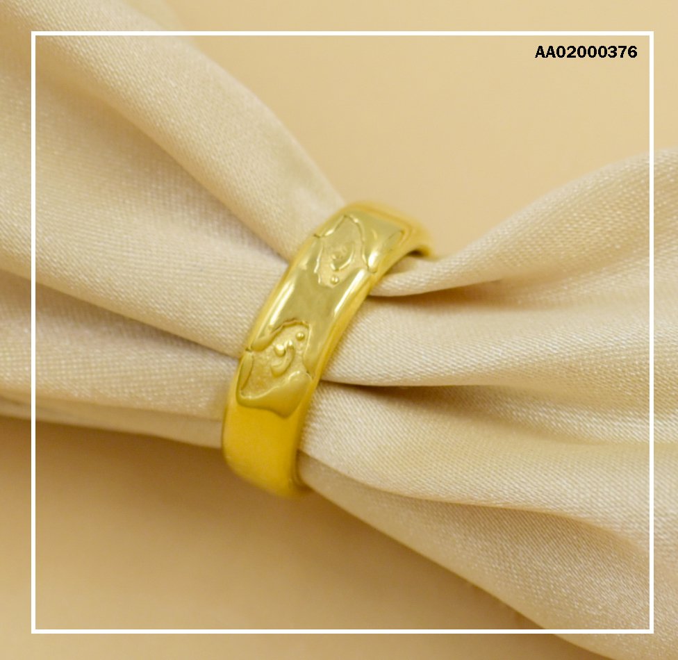 ANILLO LISO OJOS GRABADOS EN PARTE SUPERIOR