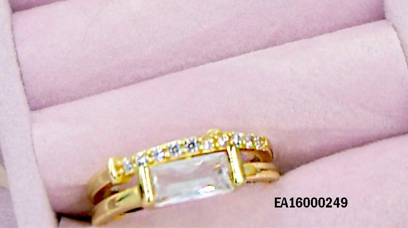 ANILLO PIEDRA RECTÁNGULAR CON DOS LÍNEAS