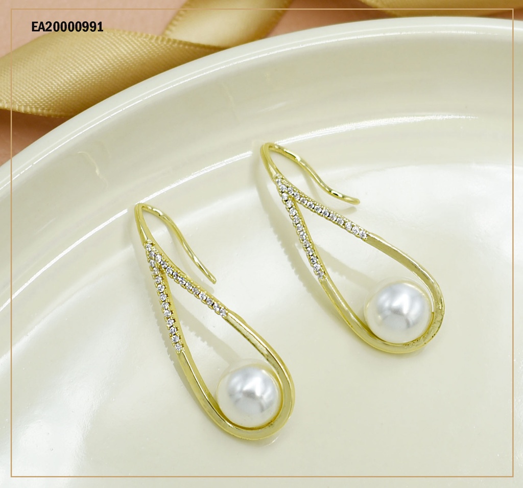 ARETES COLGAR OVALO ALARGADO CON PERLA