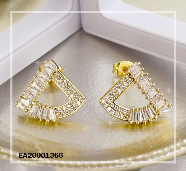 ARETES CROQUI TRIÁNGULO ZIRCONIAS/CRISTALES